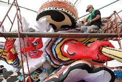 ねぶた 師 収入