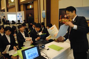 茨城新聞】就活解禁、今年も短期化 水戸でも説明会、「売り手市場」続く