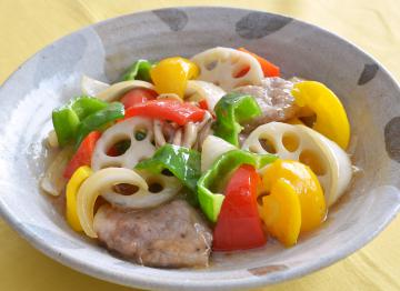 レンコンと豚肉の黒酢風味