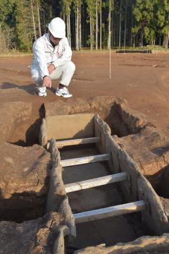 完全な状態で見つかった古墳内の石室=つくば市上境の上境作ノ内遺跡