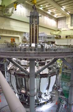 茨城新聞 那珂研 巨大磁場コイル設置 核融合実験装置 来春完成へ