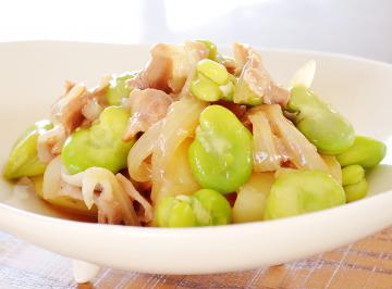 空豆とジャガ芋の煮物