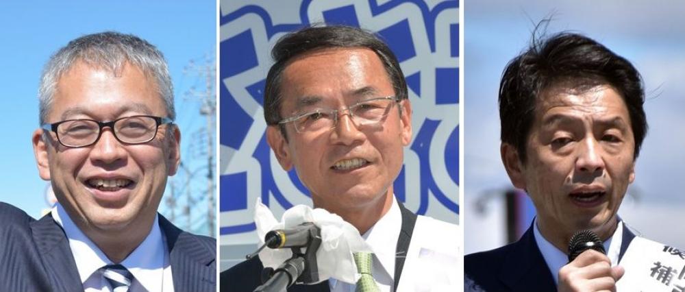 谷島洋司氏、佐々木敏夫氏、藤井優雄氏(右から届け出順)