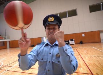 茨城新聞 警察の仕事 動画で紹介 ロボッツ選手と対談 大森巡査 やりがい語る 茨城新聞 警察の仕事 動画で紹介 ロボッツ選手と対談 大森巡査 やりがい語る