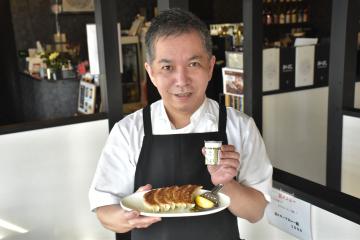 ユズギョーザを開発した中野浩徳さん=桜川市富士見台