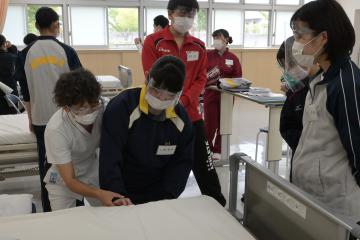 リポート 日立メディカルセンター看護専門学校 茨城県北の医療介護支援 茨城新聞