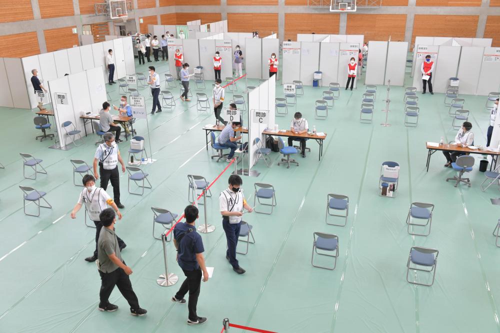 茨城新聞 速報 新型コロナ 茨城県のワクチン大規模接種始まる 県庁 五輪警備の警察官から 高齢者7月完了後押し