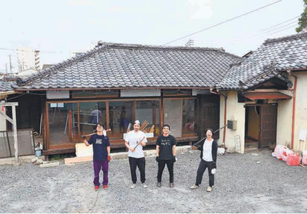 建物の老朽化で活動終了となった「水戸のキワマリ荘」=水戸市北見町