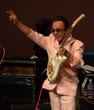 茨城新聞 寺内タケシさん死去 ギタリスト 歳 エレキの神様 土浦出身