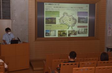 「砂沼サンビーチ跡地の利活用方策調査結果」を伝える市民説明会=下妻市砂沼新田
