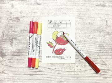 香りマーカーペン「アロマスティロ」を使い、本格的な調香を楽しめる塗り絵