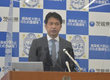 非常事態宣言の解除について説明する大井川和彦知事=県庁