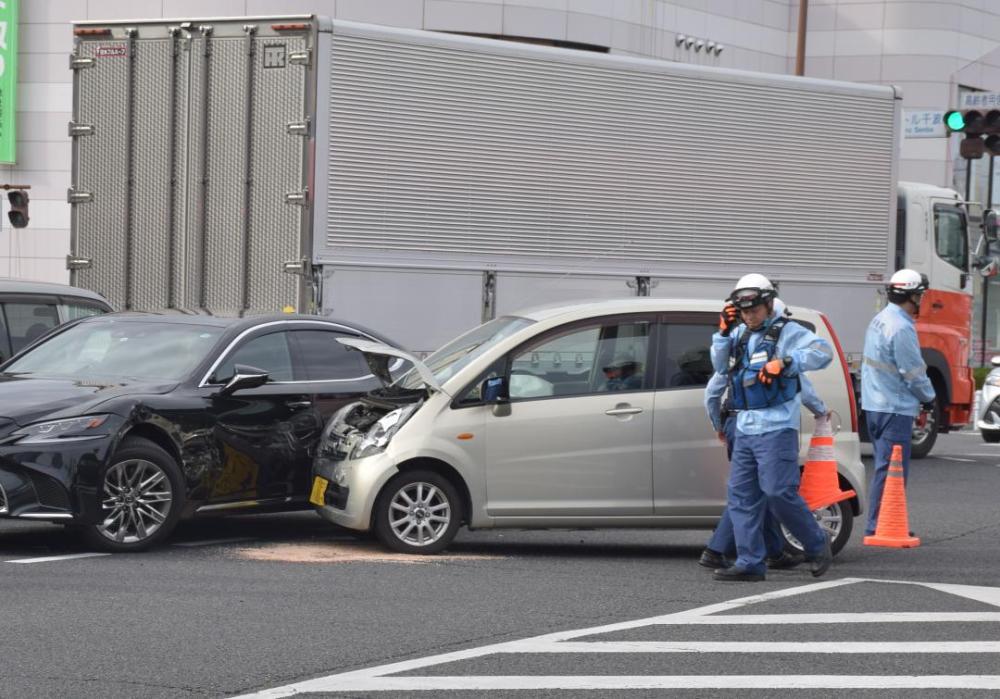 交差点で起きた衝突事故(本文とは関係ありません)