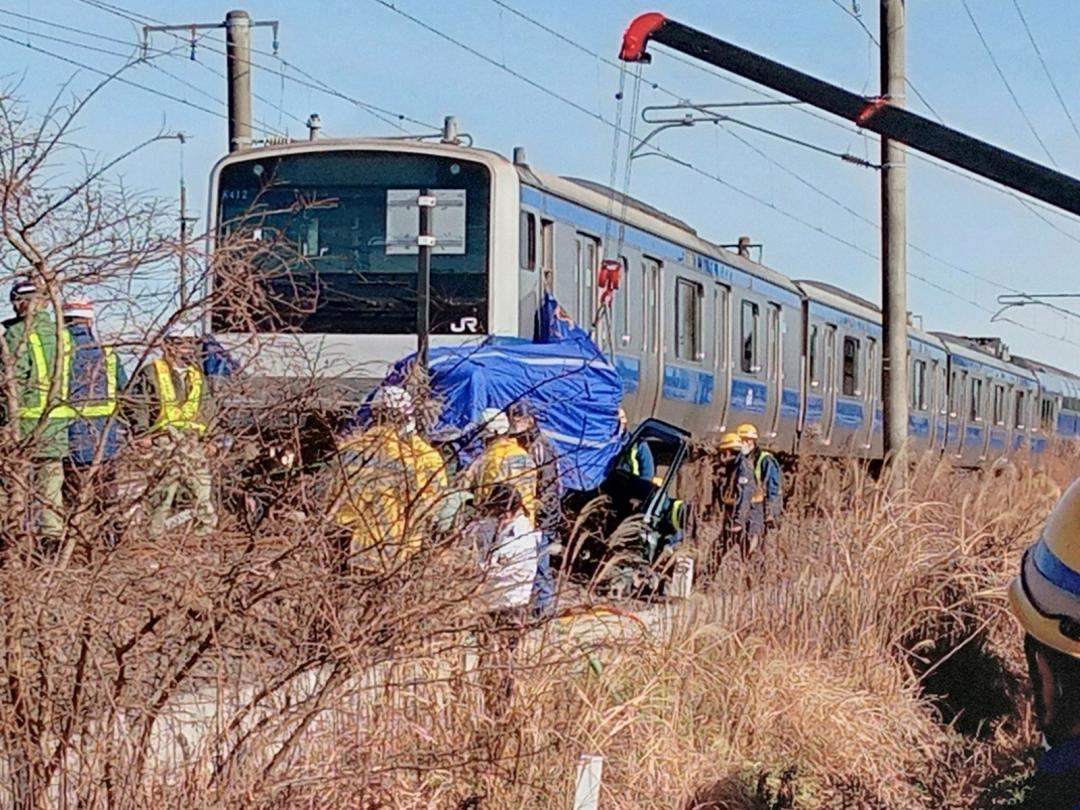 JR常磐線の踏切で軽乗用車と衝突した現場=笠間市小原