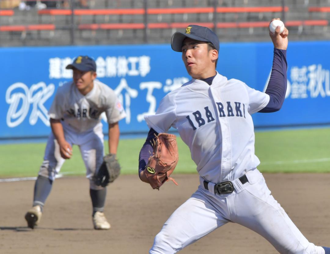 茨城新聞】全国高校野球茨城大会 茨城、55年ぶり8強 常総学院撃破