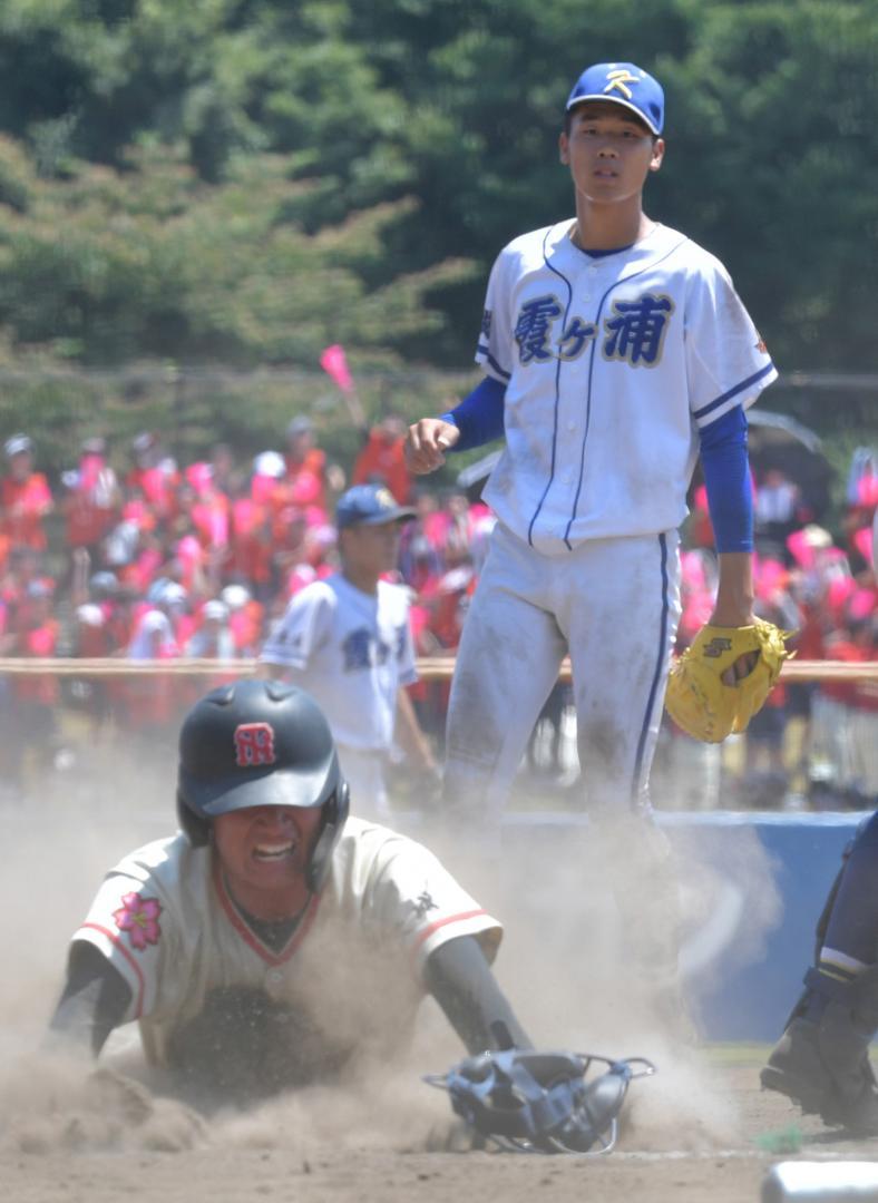 茨城新聞】第105回全国高校野球選手権記念茨城大会決勝 霞ケ浦、悪夢の九回 追加点遠く