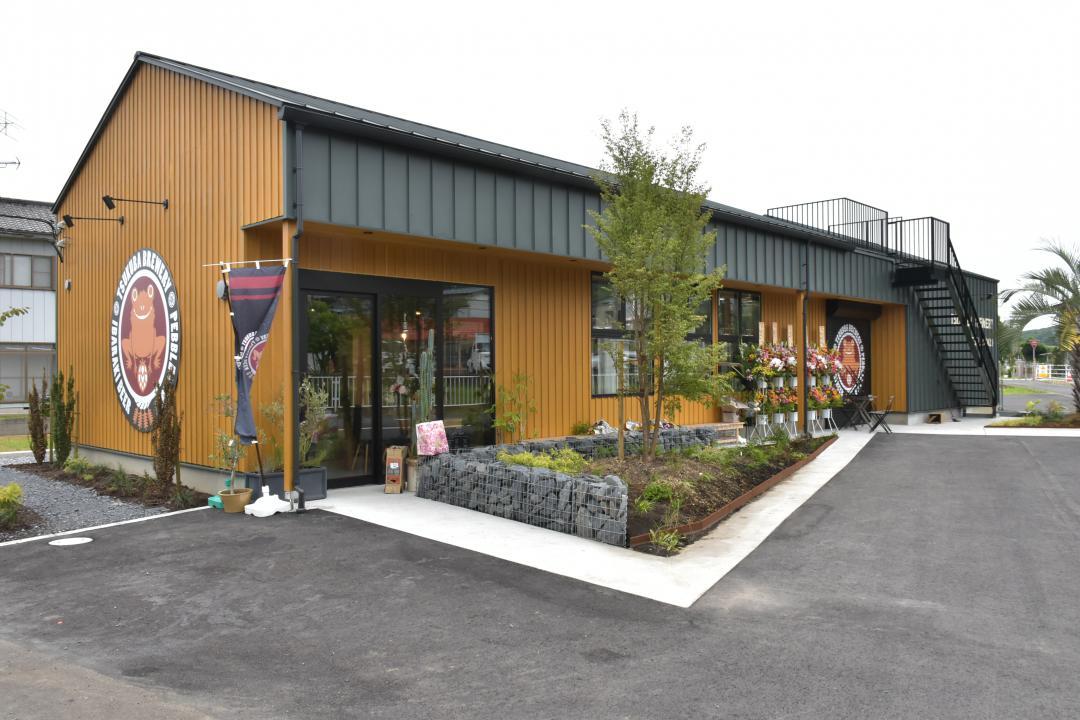 筑波山の麓に完成したつくばブルワリーの新工場=つくば市筑波
