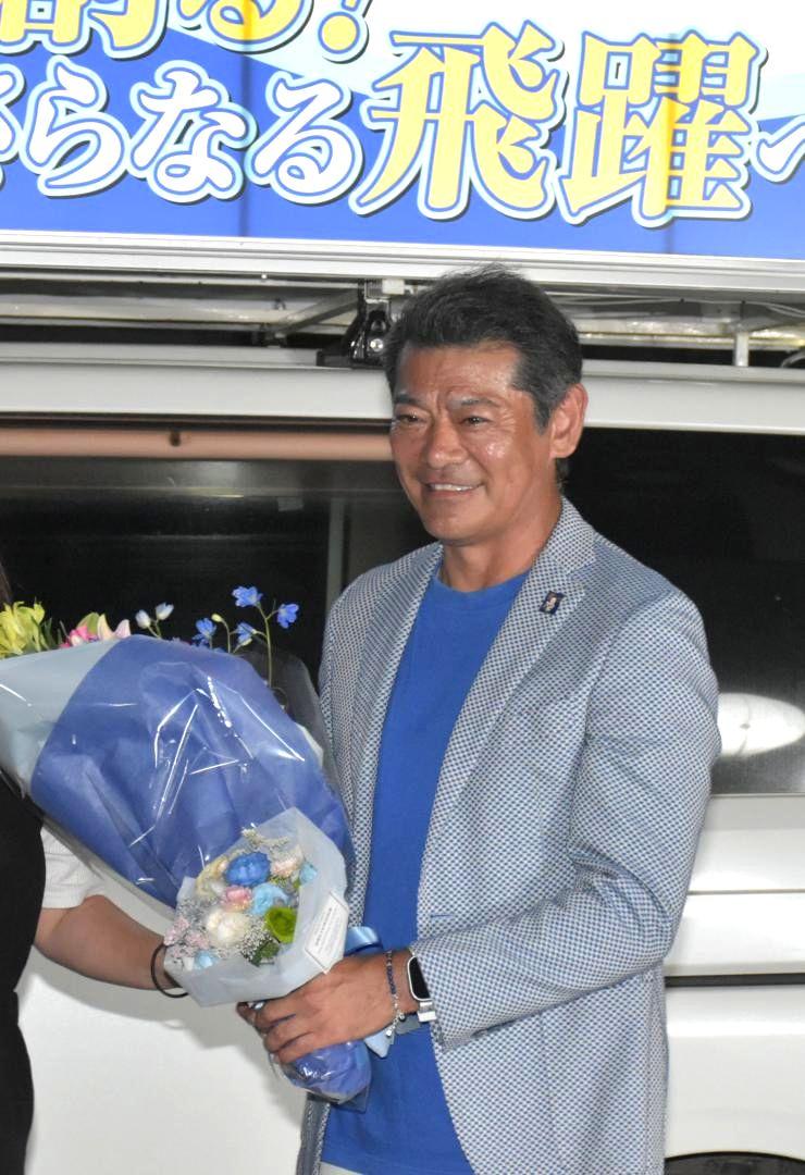常総市長選で3選を果たした神達岳志さん