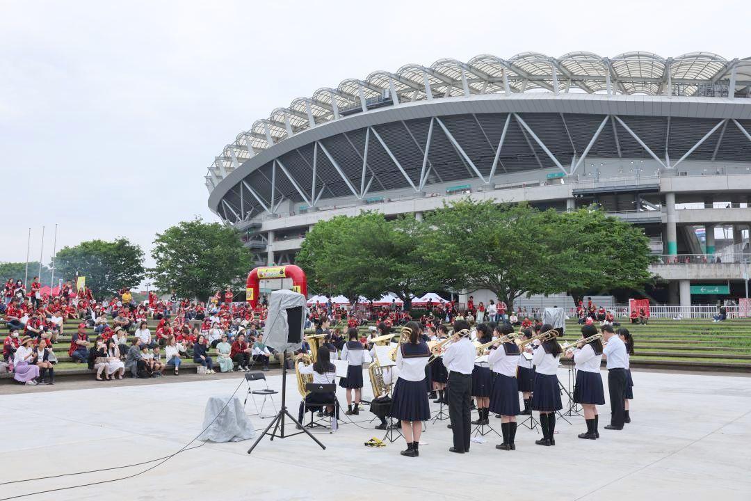 県立カシマサッカースタジアム南側に整備された「カシマDANDANひろば」=鹿嶋市神向寺(鹿島アントラーズFC提供)
