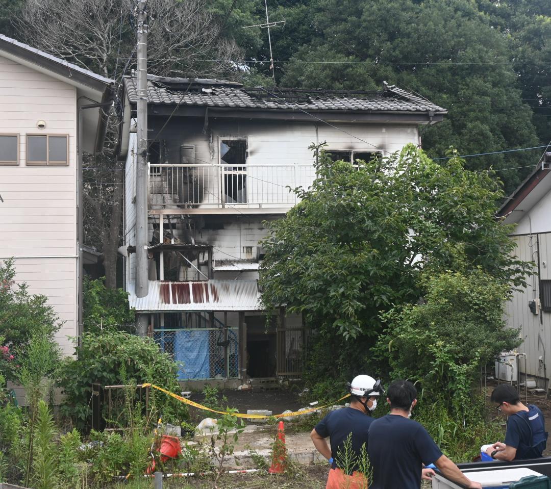 火災の跡が残る住宅=稲敷市