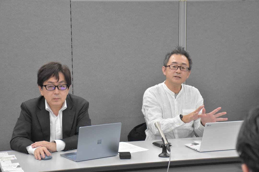 東海村の指定障害者施設「幸の実園」で虐待があったと県に通報し、記者会見に臨んだ弁護団=県庁
