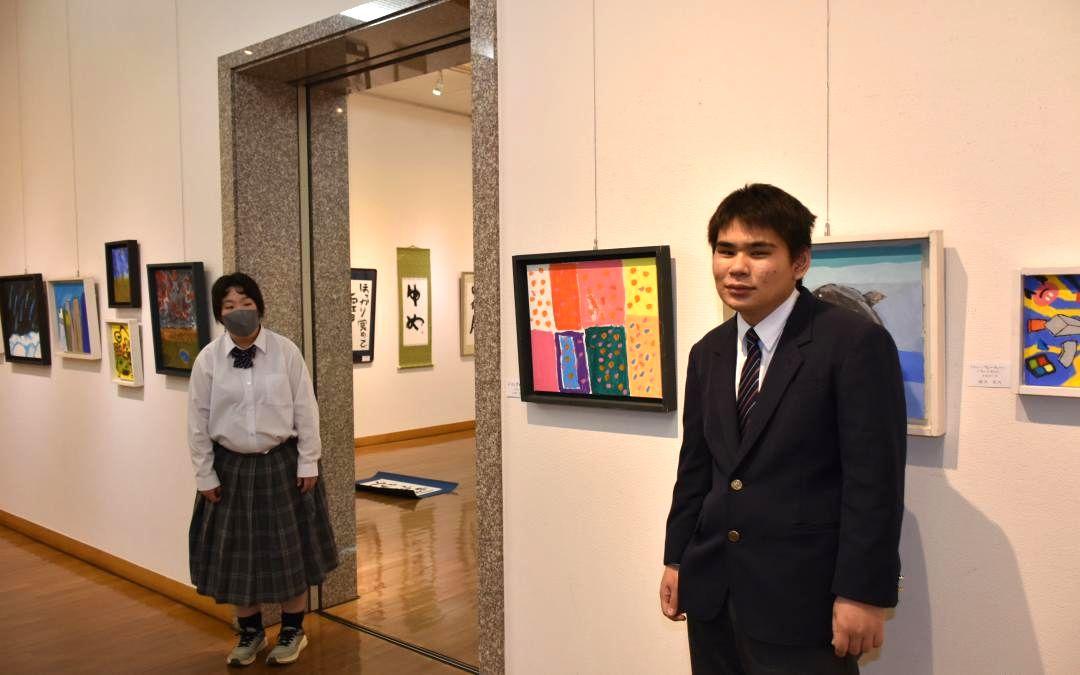 境特別支援学校の生徒による「さかとく展」=古河市中央町
