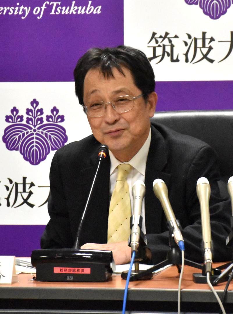 悠仁さまの入学について記者からの質問に答える筑波大の永田恭介学長=つくば市天王台
