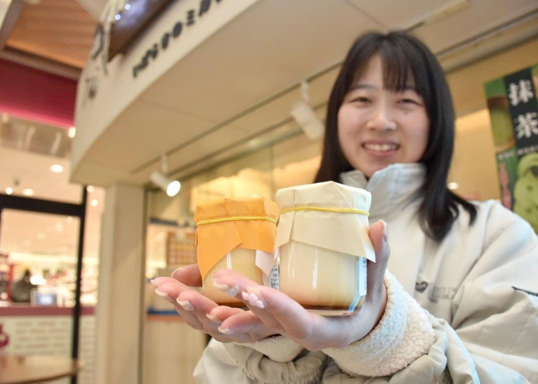 県産の牛乳と卵を使ったミルクプリン=JR水戸駅のミルクスタンド「ミルスタ」
