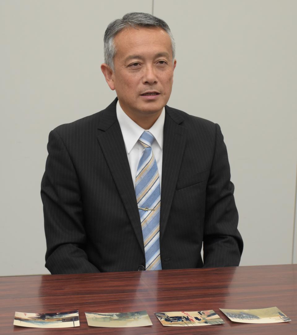オウム教団施設の捜索などを振り返る菊池和明警視=県警本部
