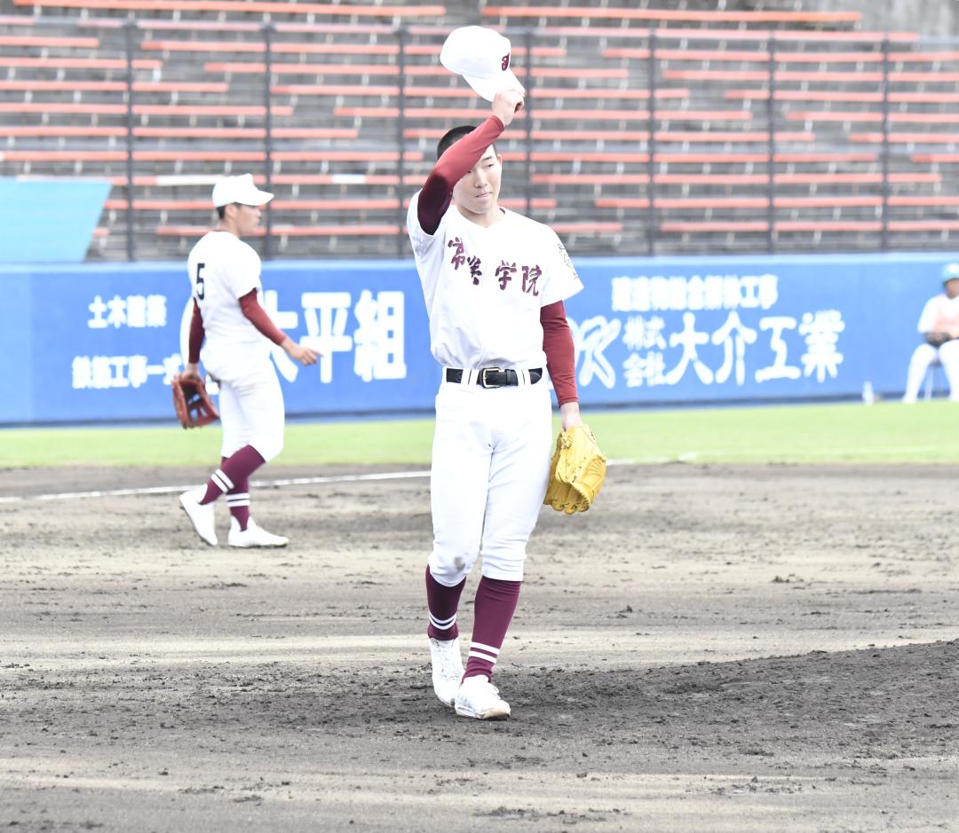 常総学院―東海大相模 東海大相模4回裏2死三塁、2ランを浴びた常総学院・小沢=ノーブルホーム水戸