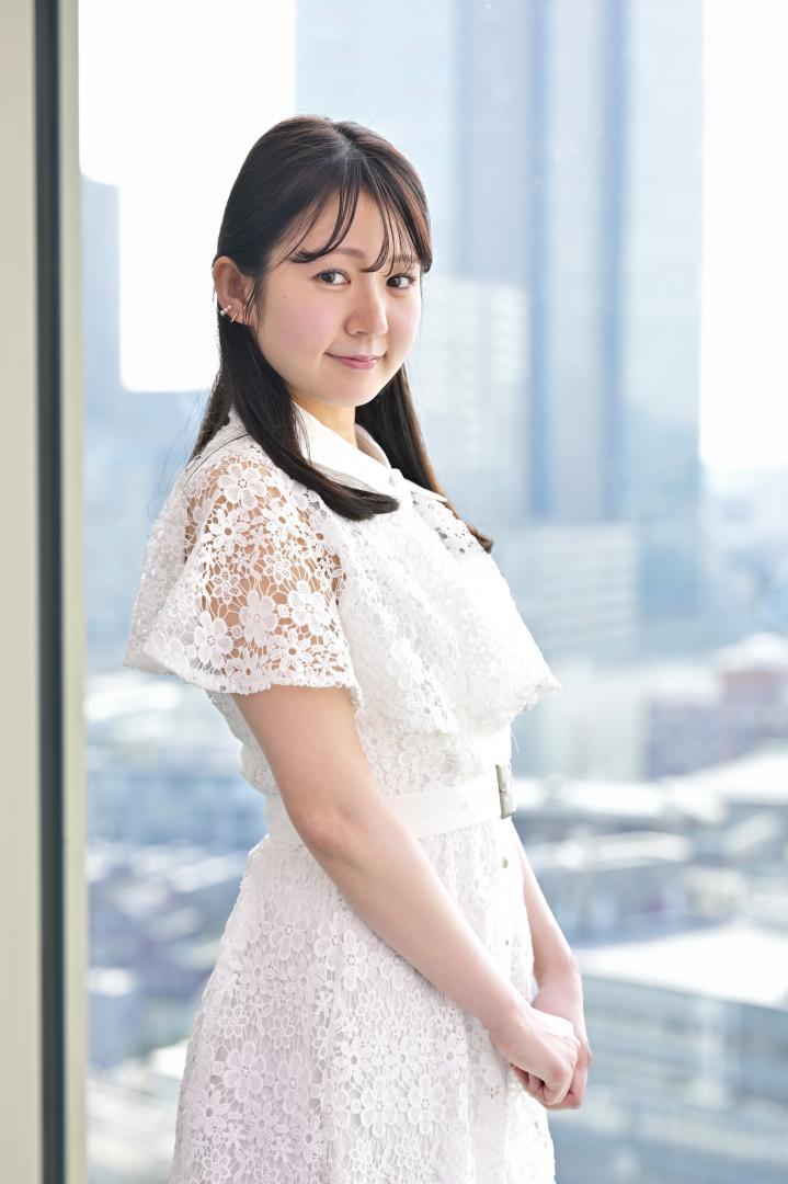 インタビューに応じたテレビ東京アナウンサーの冨田有紀さん=東京都港区