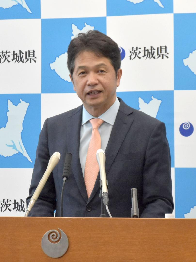 大の里関の横綱昇進を喜ぶ大井川和彦知事=県庁