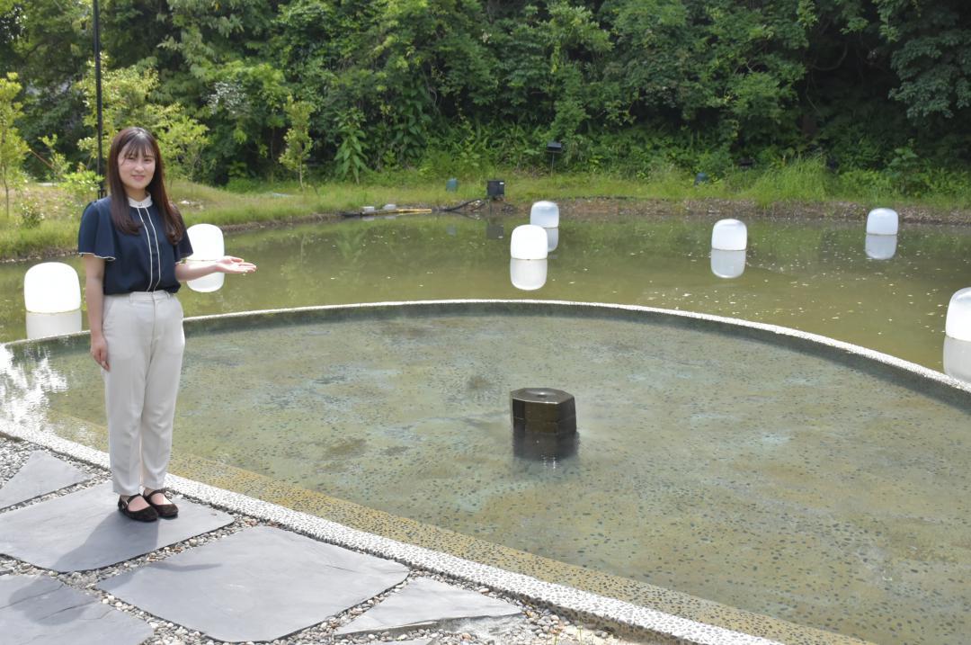 日帰りの入浴サービスを始めた五浦幽谷隠田跡温泉の外湯=北茨城市大津町