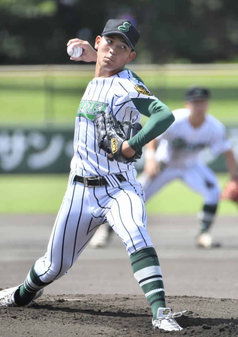 つくば秀英―江戸川学園 4回を投げ江戸川学園打線を無失点に抑えたつくば秀英の2番手・中郷=ジェイコム土浦