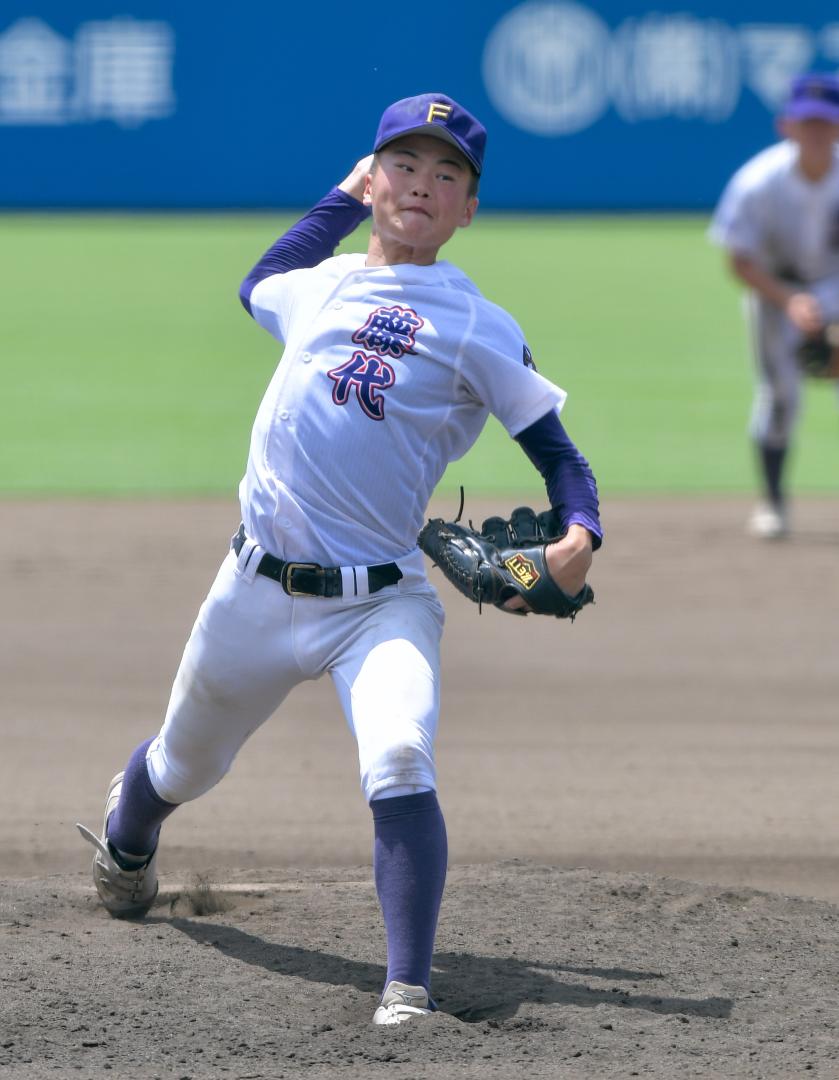 藤代―常磐大高 9回6安打無得点と粘投した藤代の栗原=ノーブルホーム水戸