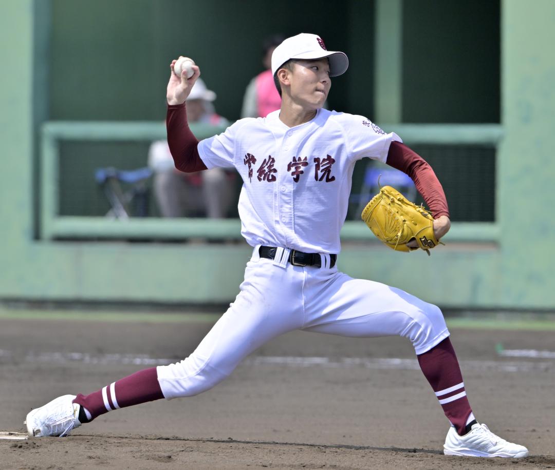 常総学院―東洋大牛久 6回無失点と好投した常総学院のエース小沢=ジェイコム土浦.jpg