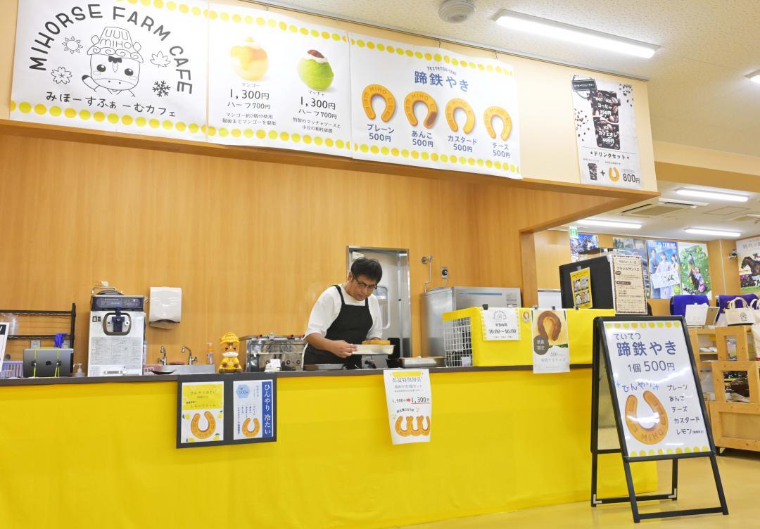 カフェは7月にリニューアルオープン