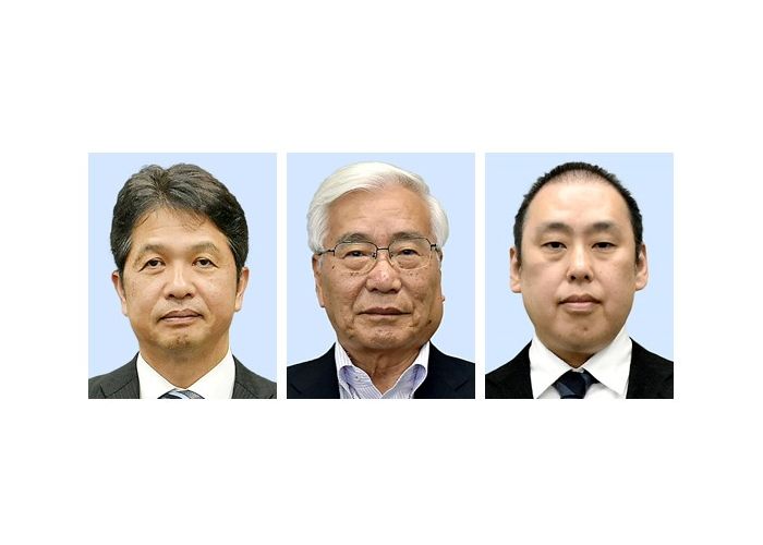 大井川和彦氏、田中重博氏、内田正彦氏(左から届け出順)