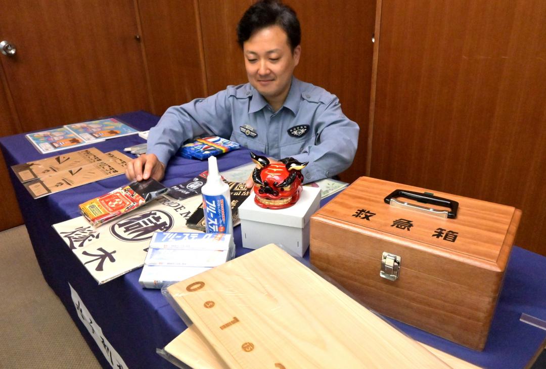 水戸矯正展で展示販売する刑務作業製品＝ひたちなか市市毛