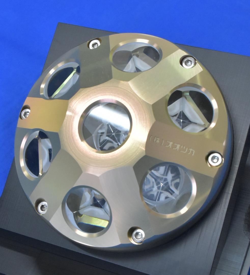 オオツカが製造・販売する「ORBITAL　LASER　REFLECTOR」