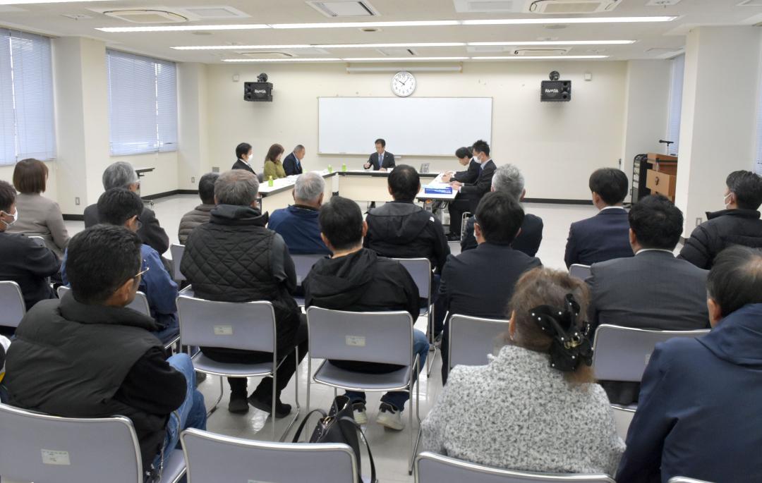 全ての票の再点検を決めた神栖市選挙管理委員会=神栖市溝口