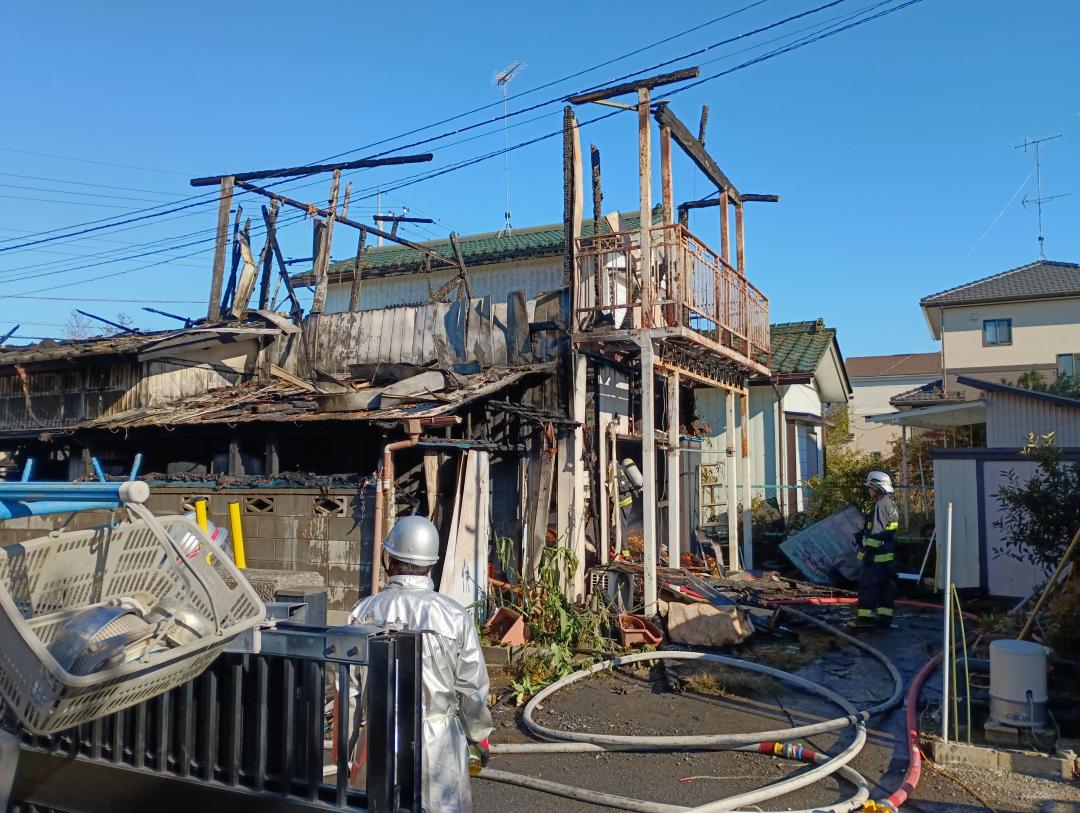 全焼した住宅=土浦市並木