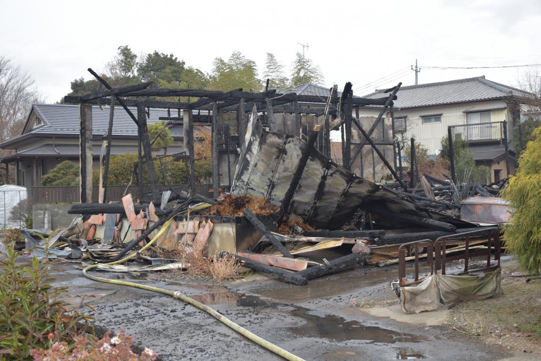 全焼した住宅＝常総市十花町