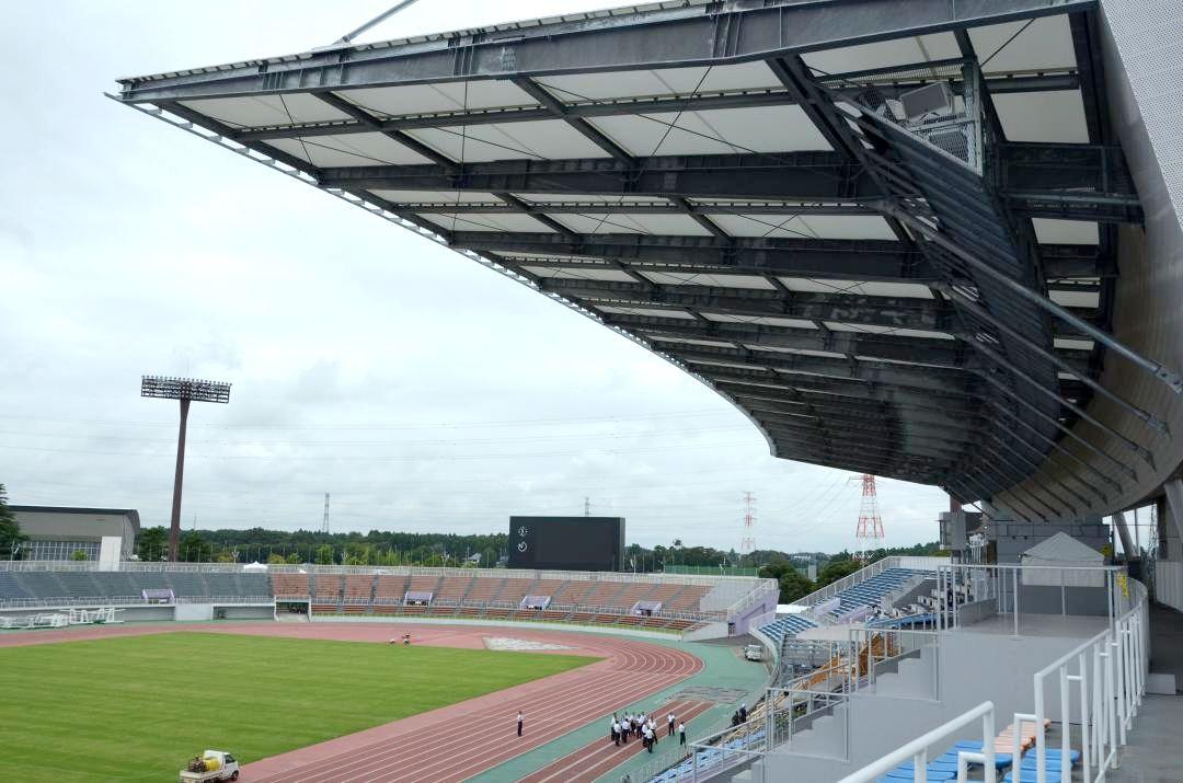 J1に昇格する水戸が来夏から本拠地とする水戸信用金庫スタジアム(笠松運動公園陸上競技場)=那珂市