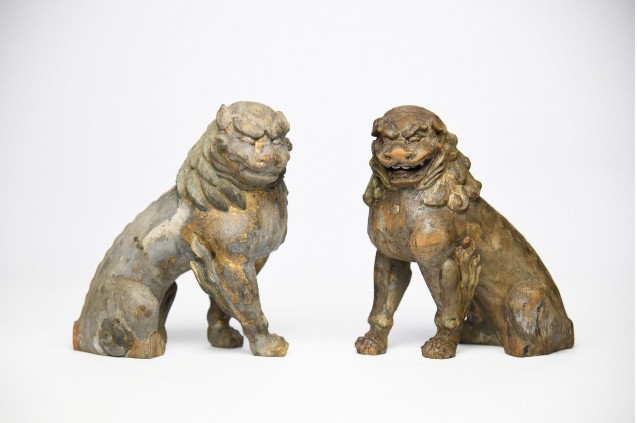 木造獅子・狛犬(常陸大宮市教育委員会提供)