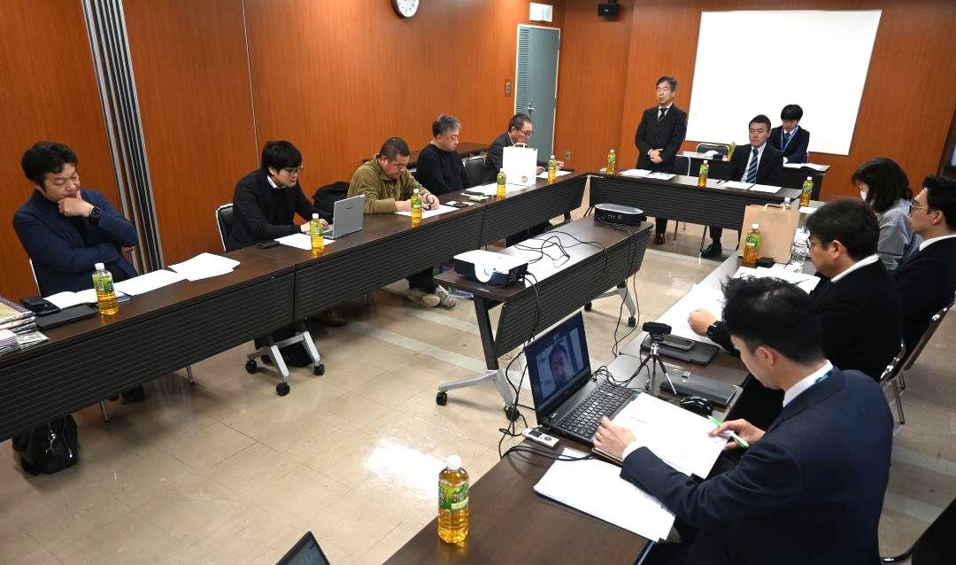 水戸ゆかりの商品の海外販売に向けた水戸商工会議所の会合=水戸市桜川