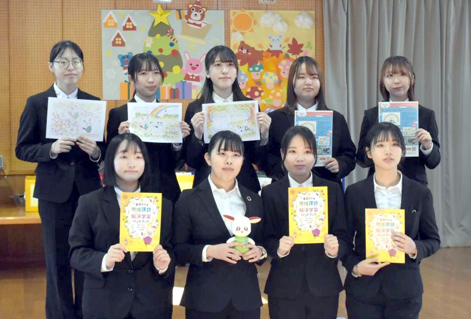 干し芋の残渣削減プロジェクト実行委員会のメンバー=水戸市三の丸