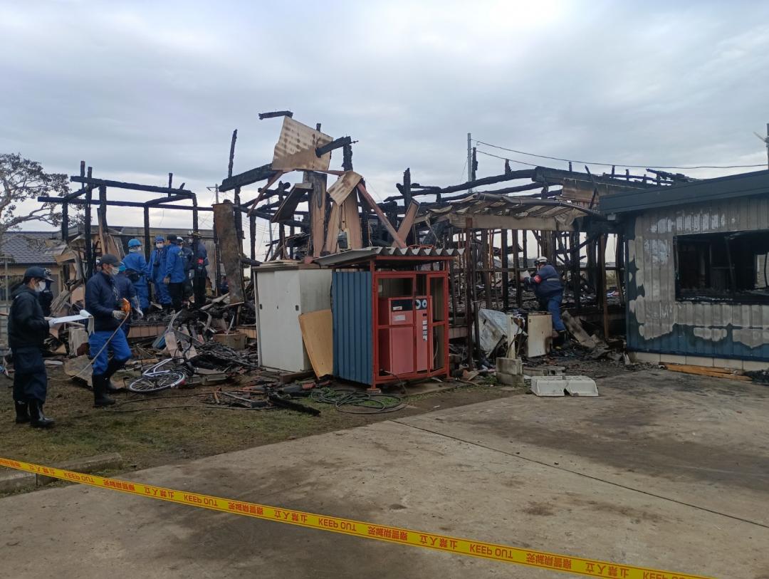 1人の遺体が見つかった火災現場=稲敷市六角