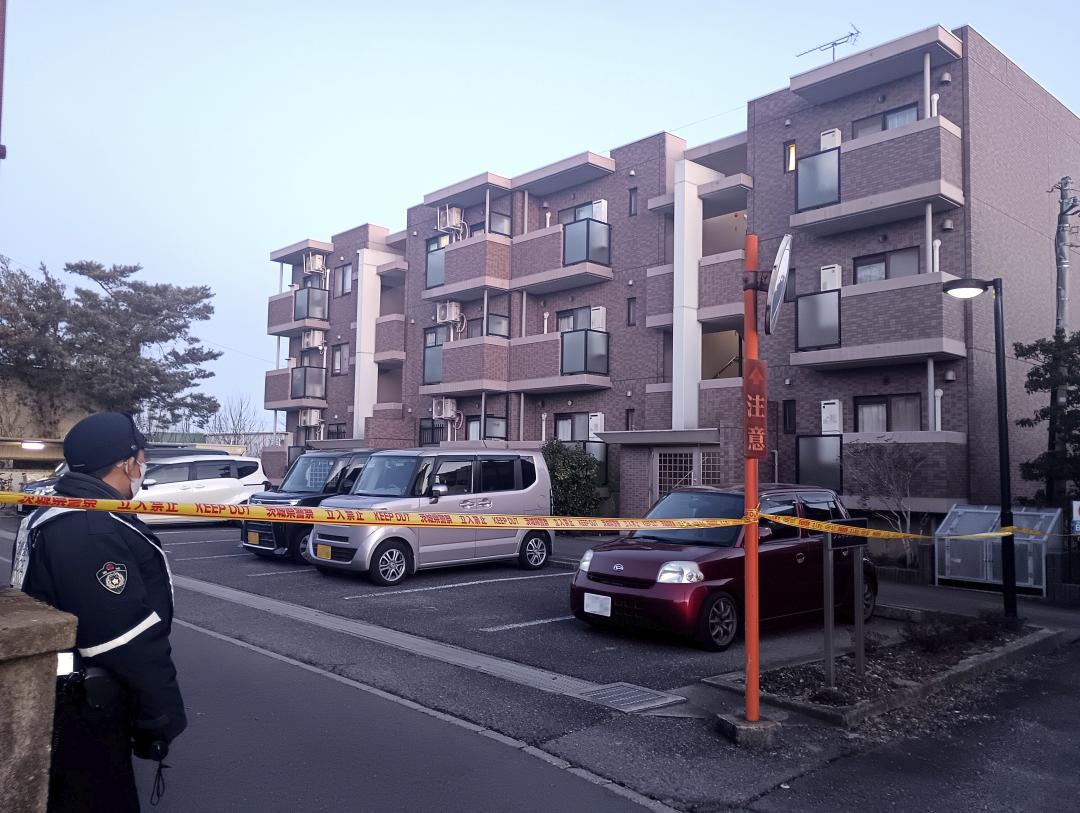 男性が殺された現場のアパート=19日午後5時35分ごろ、潮来市延方西