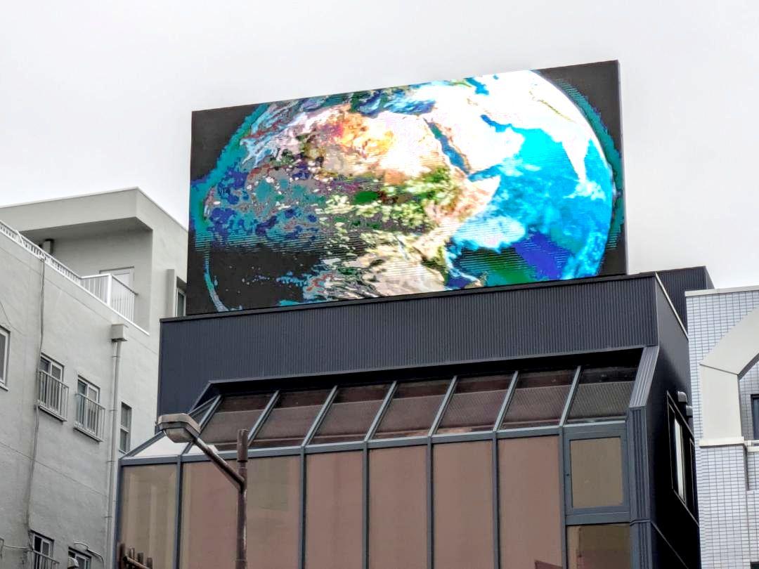 土浦市内にあるデジタルサイネージ